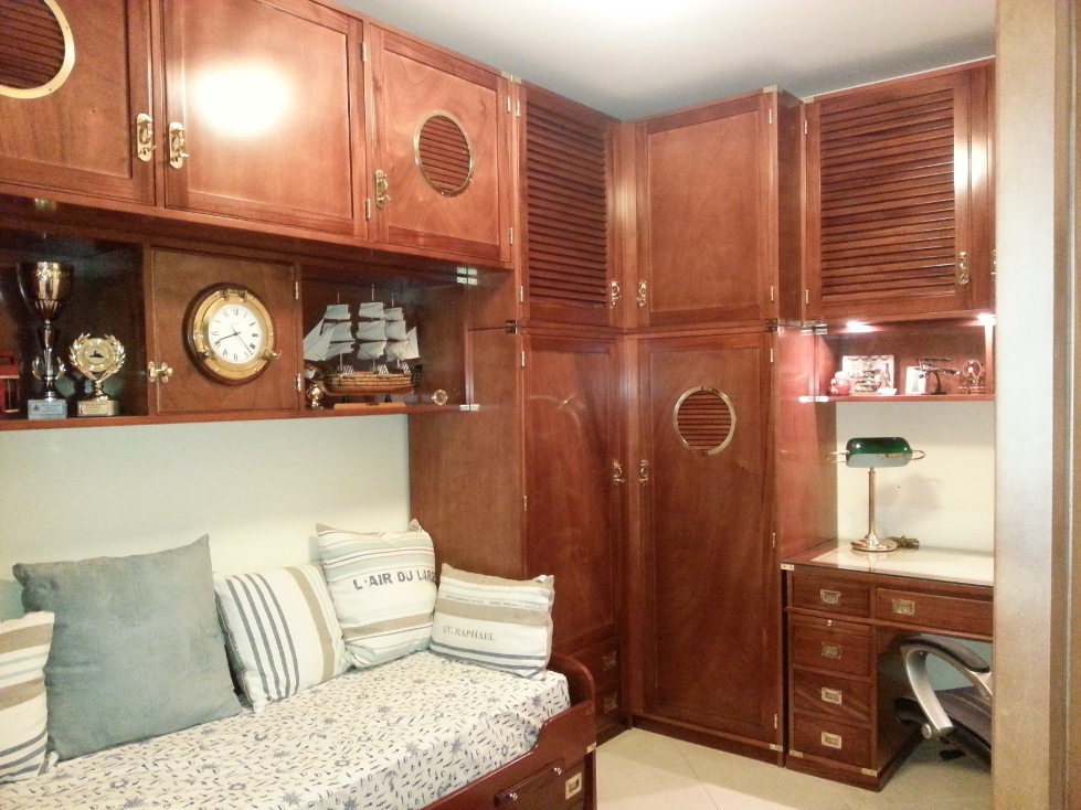 Studio con arredo in stile vecchia marina a La Spezia